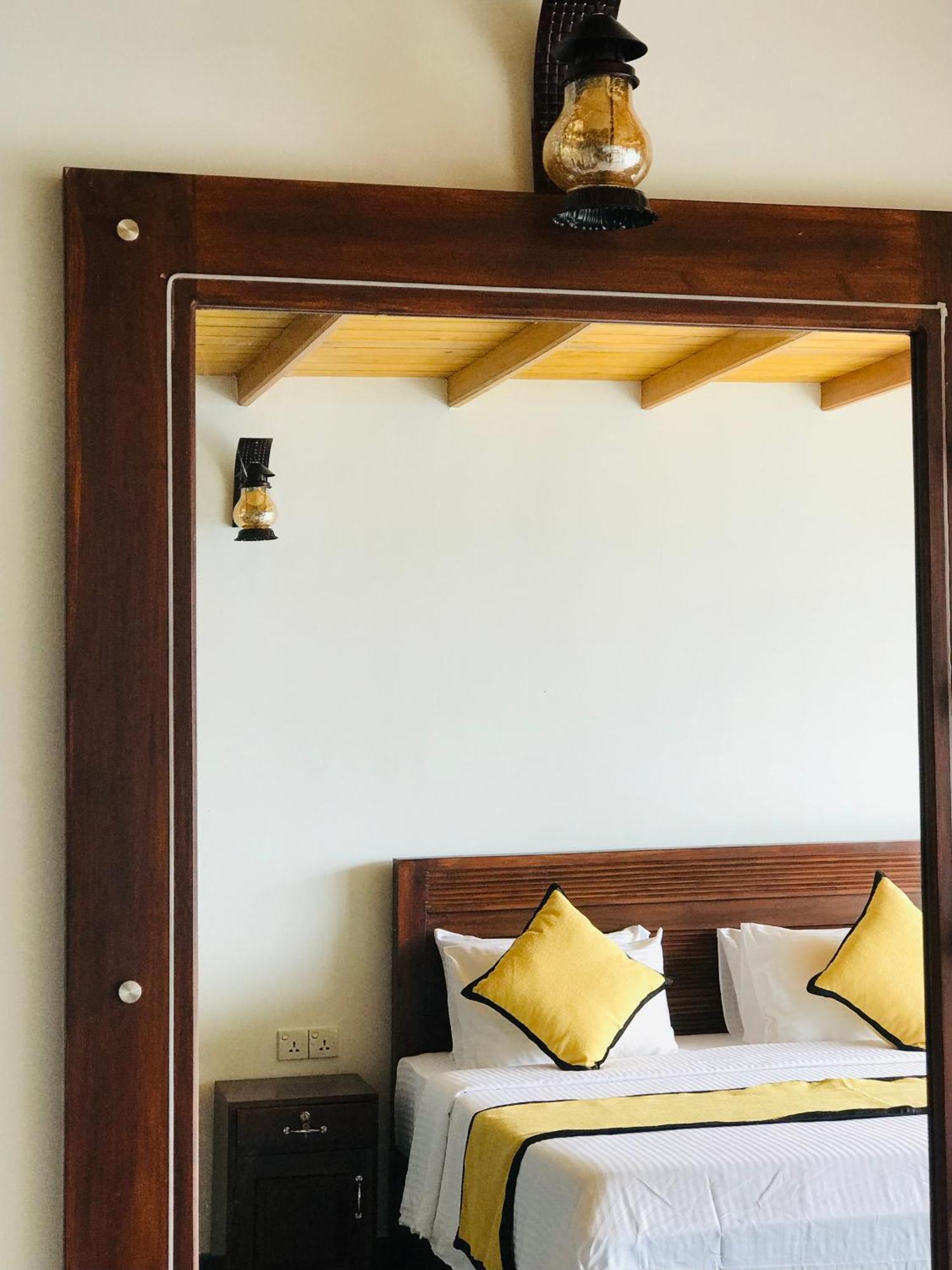 Hotel Ella Hide View Extérieur photo